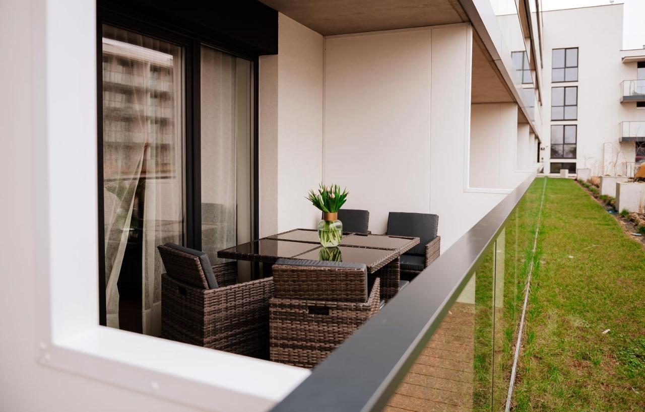 Apartament Turkusowy - Basen, Sauna, Klimatyzacja Dziwnow Exterior photo